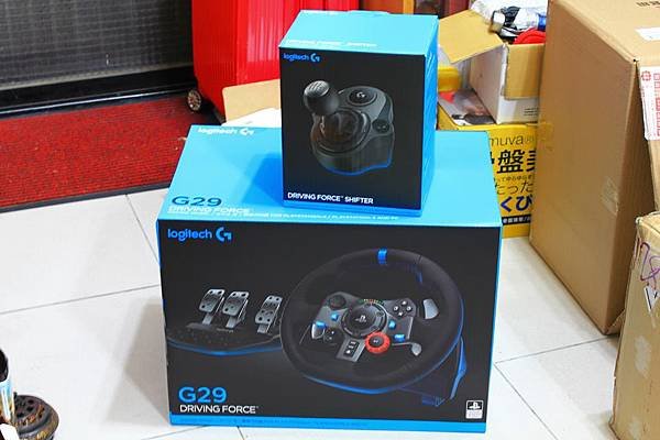 Logitech G29 Driving Force Racing Wheel入手