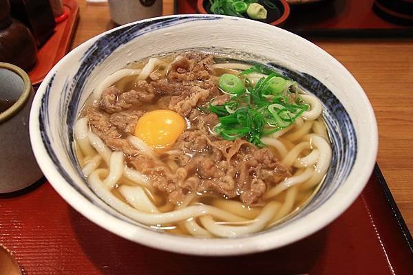 在山陽百貨店裡面吃午餐