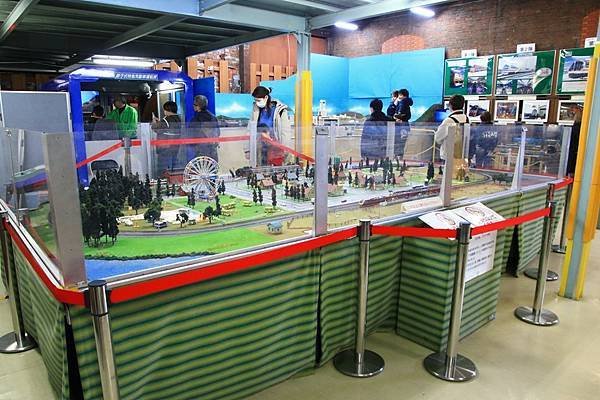 館內有多座鐵道模型場景