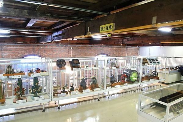 2F的展示以蒸氣火車的零件和歷史為主