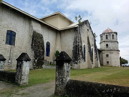 cebu Oslob Church (2).jpg