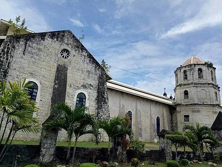 cebu Oslob Church (3).jpg