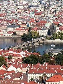 220px-Prague_-_Charles_Bridge