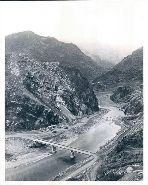 Taiwan_formosa_vintage_history_other_places_dams_taipics014.jpg