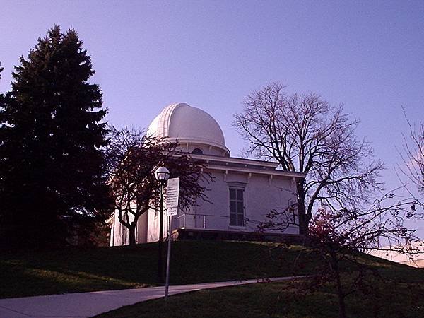 Detroit_Observatory.jpg