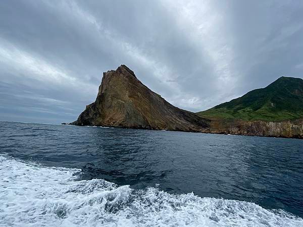 烏石港、龜山島遊船環島及賞鯨〈東北角海岸輕遊記 2020/0