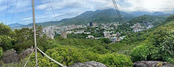 北投 丹鳳山步道、日傳佛教石窟遺跡（弘法大師巖、台灣幸福石）