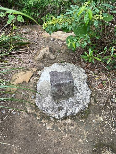 北投 丹鳳山步道、日傳佛教石窟遺跡（弘法大師巖、台灣幸福石）