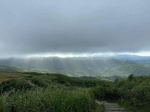 LINE_ALBUM_鵲子山、灣坑頭山20220815_220818_11.jpg