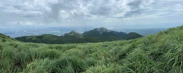 LINE_ALBUM_陽明山縱走_220908_29.jpg