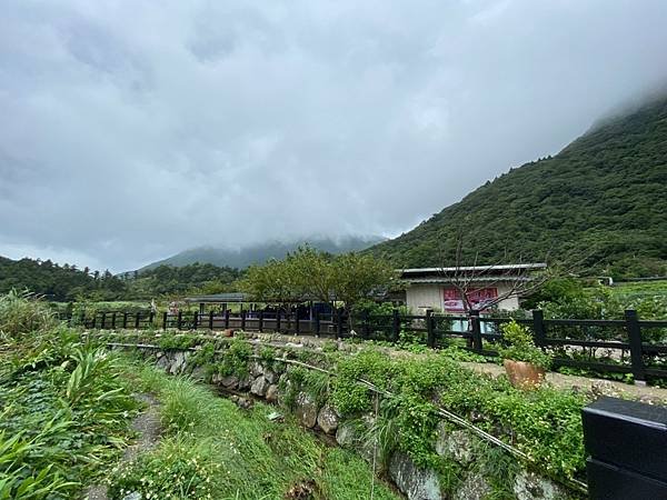 LINE_ALBUM_陽明山縱走_220908_64.jpg