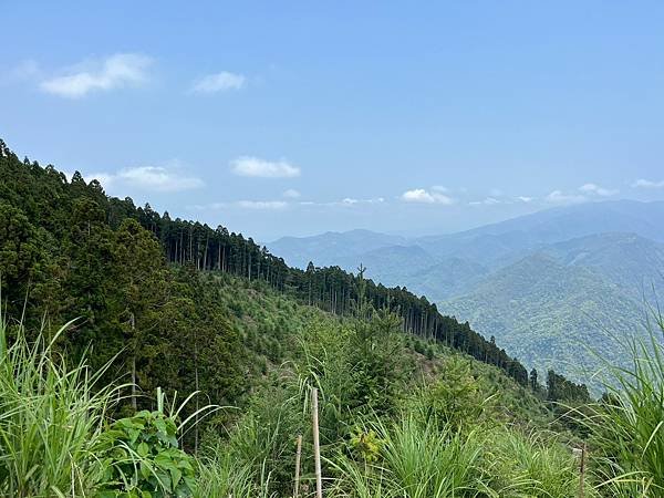 LINE_ALBUM_鵝公髻山20230411_230412_147.jpg