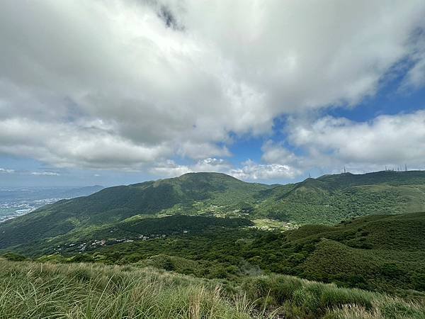 LINE_ALBUM_2023527七星山主峰、東峰_230527_17.jpg