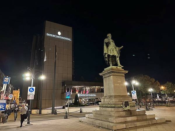 布達佩斯（Domus Vinorum餐廳、鏈橋夜景）匈牙利 