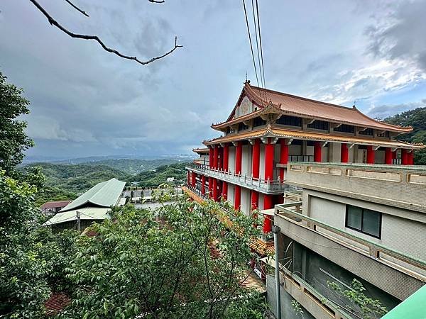 新北觀音山 硬漢嶺、盤絲一尖、二尖、凌雲尖、大崩壁〈台灣百大