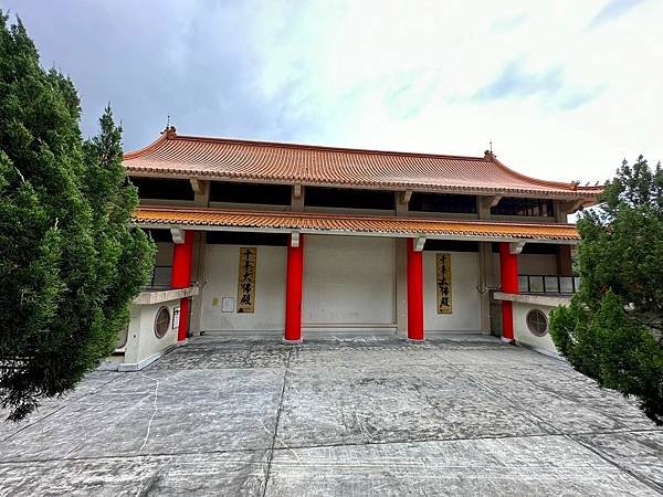 新北觀音山 硬漢嶺、盤絲一尖、二尖、凌雲尖、大崩壁〈台灣百大