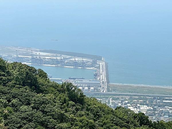 新北觀音山 硬漢嶺、盤絲一尖、二尖、凌雲尖、大崩壁〈台灣百大