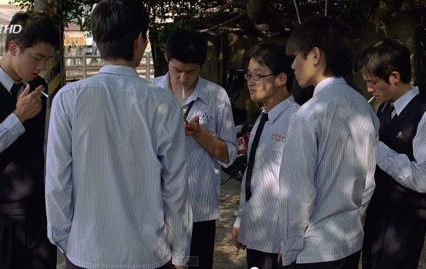 抽菸被抓到.jpg