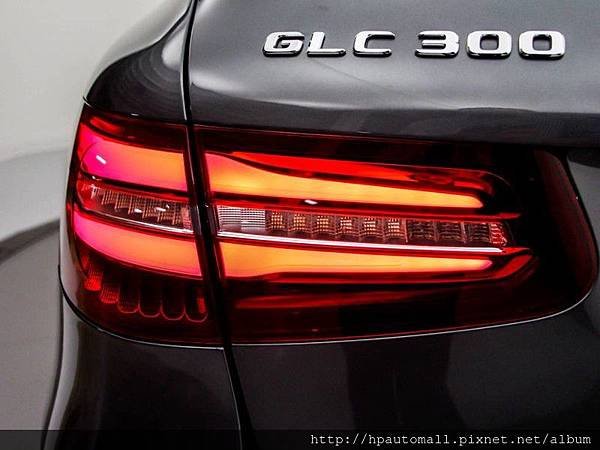 2017_賓士_GLC300_SUV_後車燈-外匯車美國買車回台灣.jpg