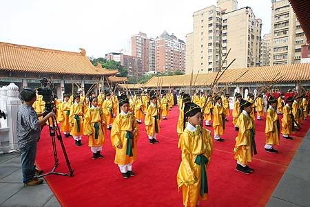 臺中祭孔大典依傳統古禮進行場面隆重