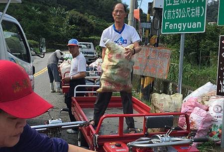 石岡農會辦理農藥空瓶及廢棄物回收
