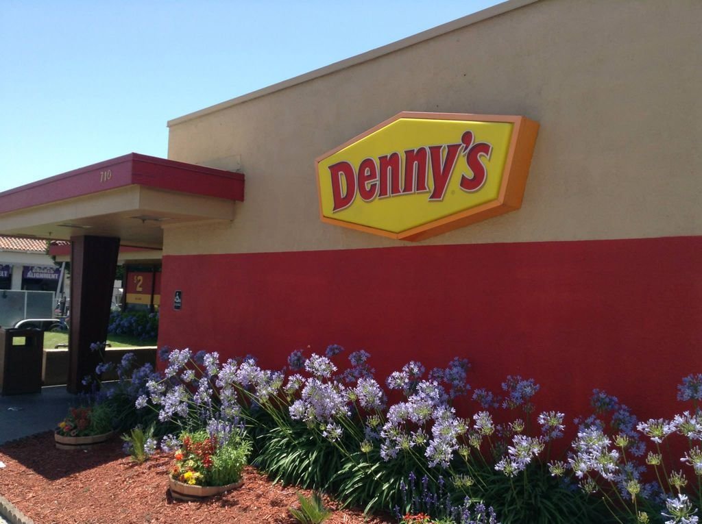 [Fastfood]Clovis_Dennys