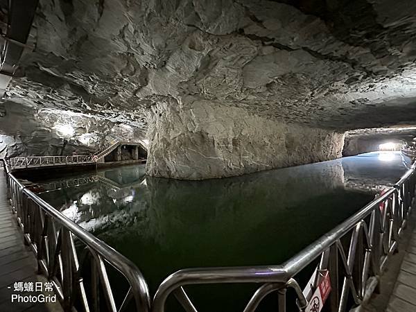 金門景點 金城鎮 翟山坑道 U字型坑道.JPG