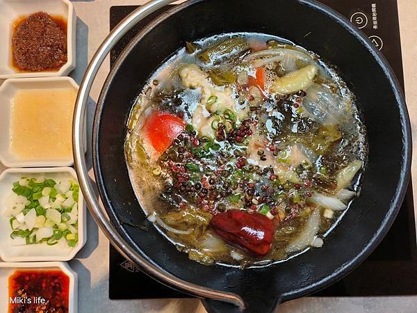 【高雄】狂一鍋義享店 排隊人潮超驚人，從新北中和爆紅到高雄 