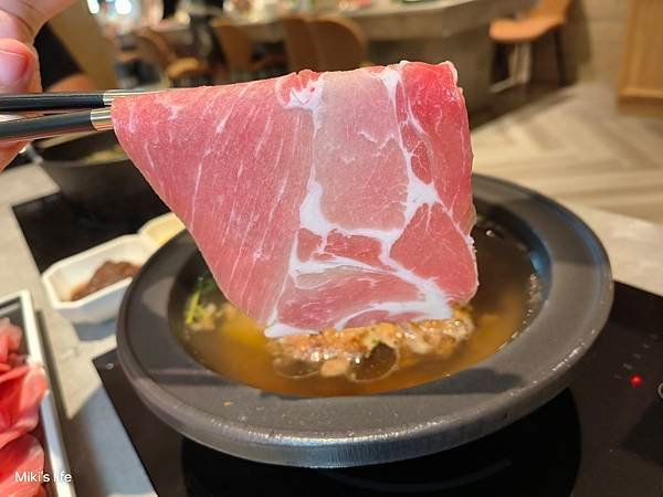 【高雄】狂一鍋義享店 排隊人潮超驚人，從新北中和爆紅到高雄 