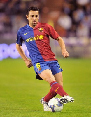 xavi hernandez barcelona ball control.jpg