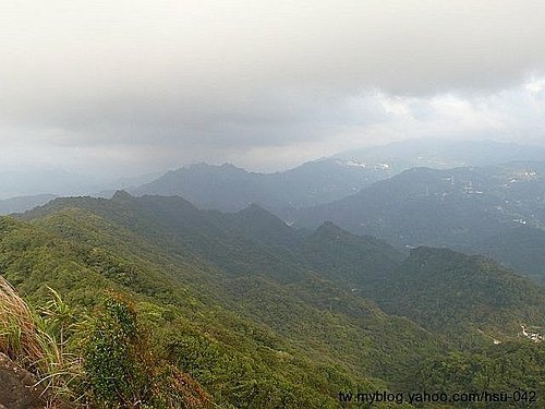 筆架山頂眺 石碇群峰.jpg