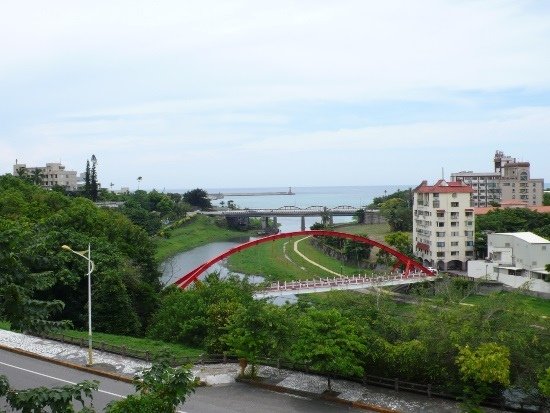 松園別館俯瞰美崙溪口.jpg