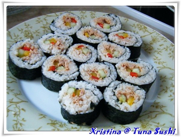 Tuna sushi.jpg