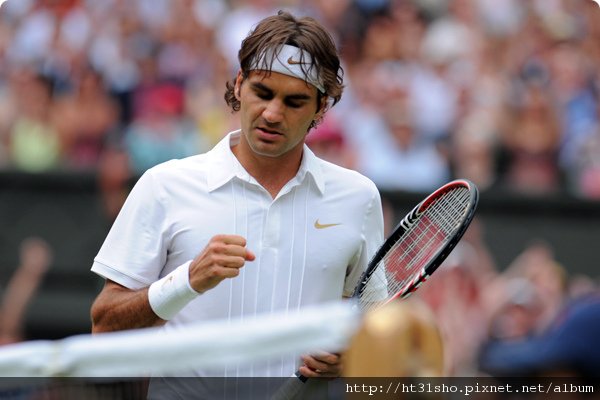 4b_01_federer_112_aeltc_m_hangst.jpg