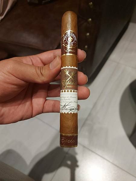 Montecristo Espada Guard a.jpg