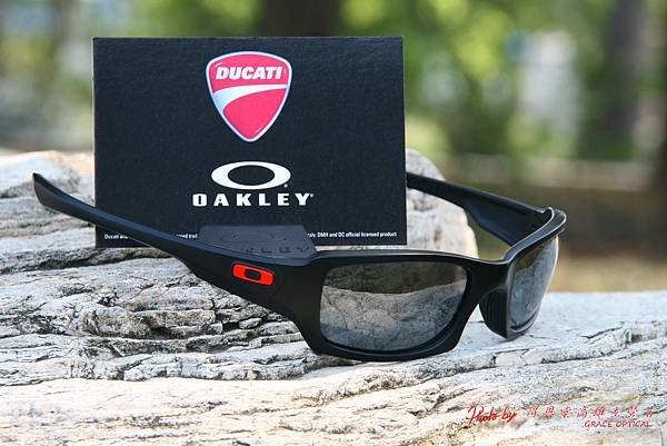 OAKLEY DUCATI FIVES SQUARED POLARIZED OO9238-03