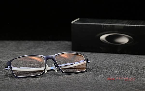 OAKLEY Base Plane OX3232 &amp; Essilor依視路駕車鏡片 高雄得恩堂左營店 專業銷售店