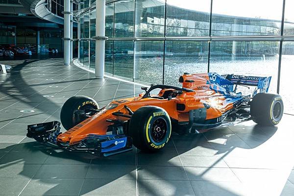 bahrain_mclaren_02.jpg