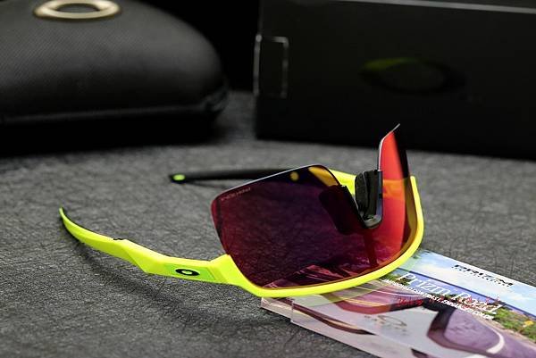 Oakley Sutro Lite 運動太陽眼鏡 高雄得恩堂左營店 專業銷售店