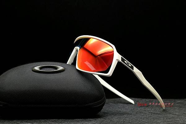 Oakley Sutro高曲度客製化近視運動太陽眼鏡 高雄得恩堂左營店 專業銷售店