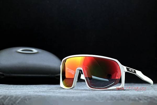 Oakley Sutro高曲度客製化近視運動太陽眼鏡 高雄得恩堂左營店 專業銷售店