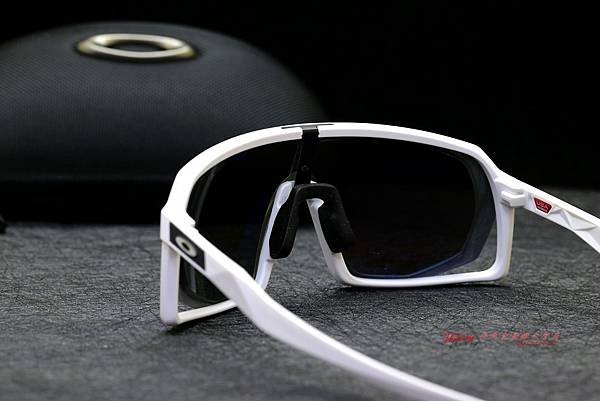 Oakley Sutro高曲度客製化近視運動太陽眼鏡 高雄得恩堂左營店 專業銷售店