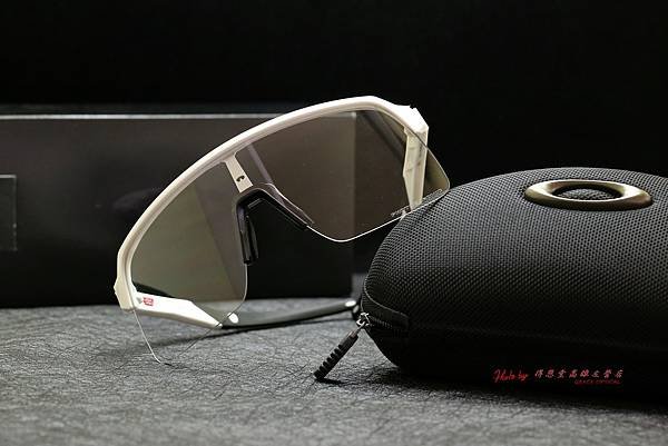 Oakley Sutro Lite 變色款運動太陽眼鏡 高雄得恩堂左營店 專業銷售店