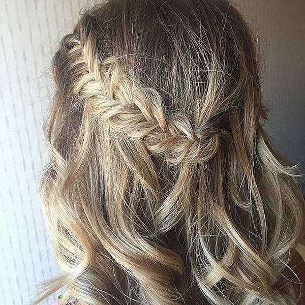 Side-braid-half-up-hairstyle-2018-wedding-hair-trends.jpg