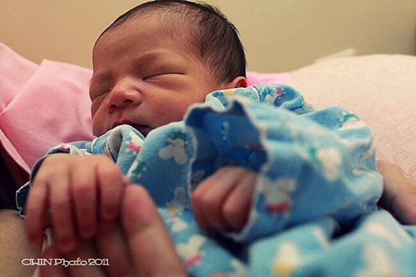100_10_baby10.JPG