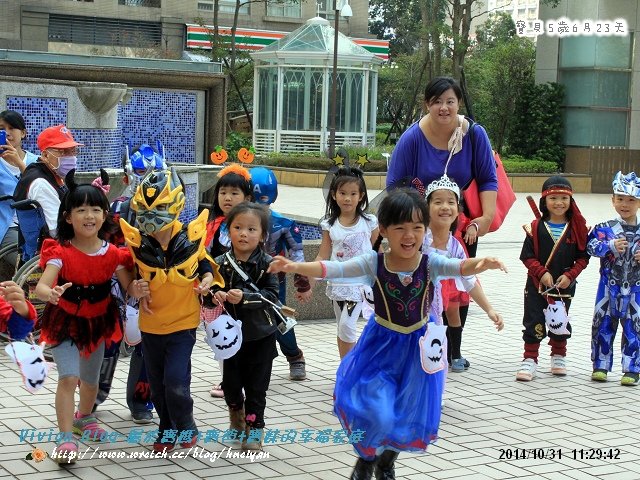5Y6M-萬聖節討糖成功IMG_637101.jpg