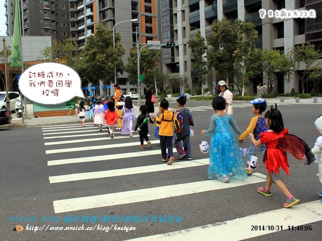 5Y6M-萬聖節討糖成功IMG_659901.jpg