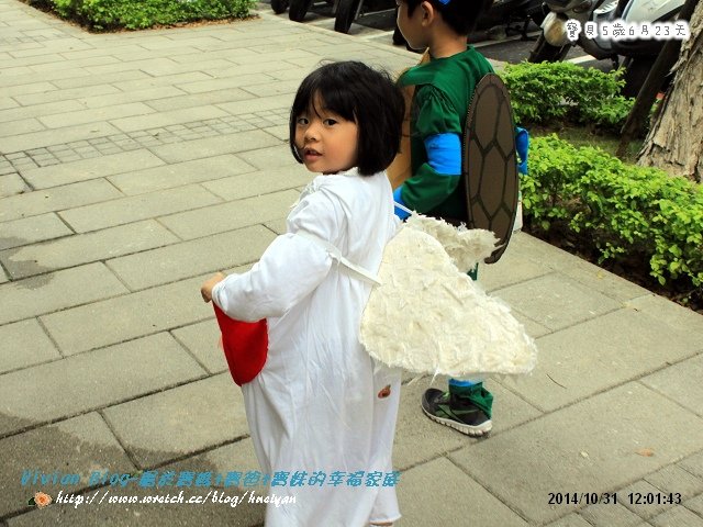 5Y6M-萬聖節討糖成功IMG_661101.jpg