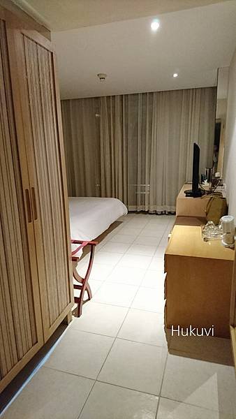16-10-04-21-23-09-936_deco.jpg