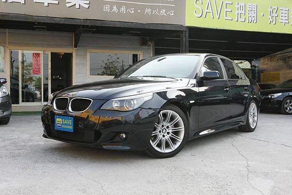 變色龍藍BMW530i